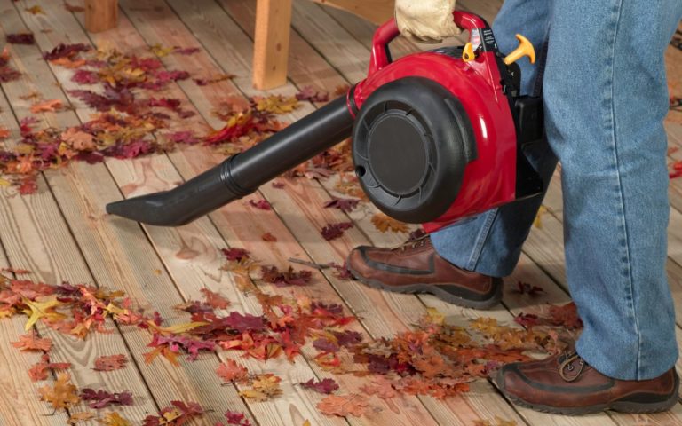 How to Maintain a Leaf blower