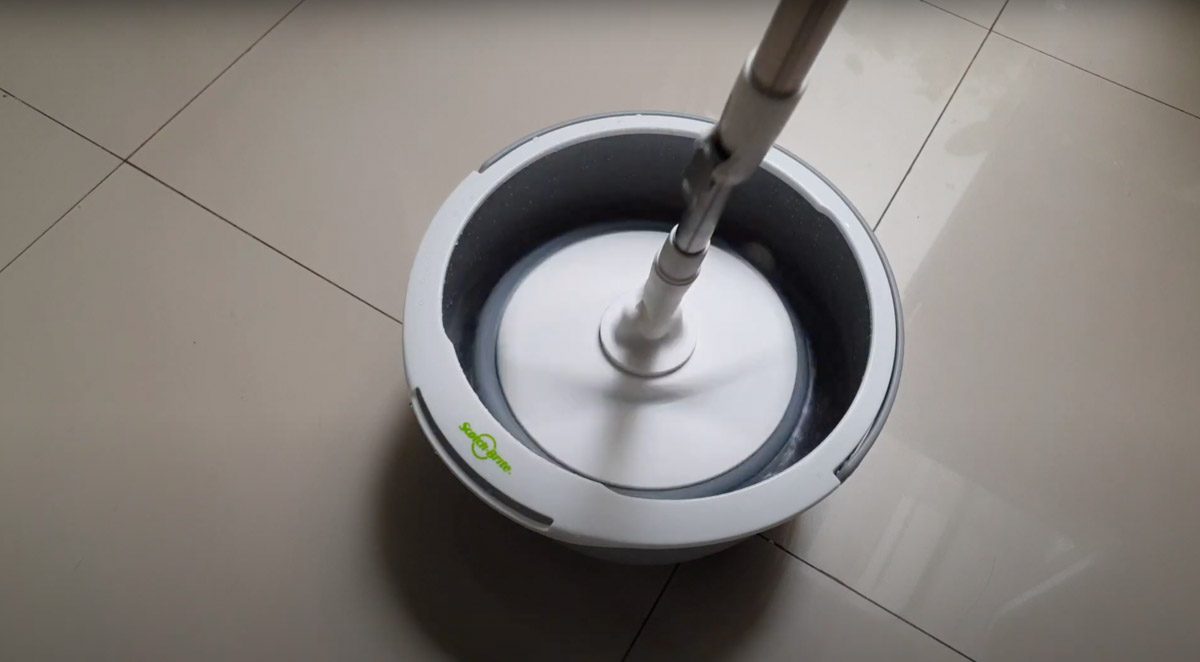 Reviewing the DR Fussy Spin Mop in person